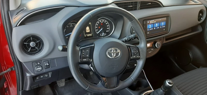 Toyota Yaris Luna 1, 5 VVT-i 6MT, снимка 11 - Автомобили и джипове - 49564688