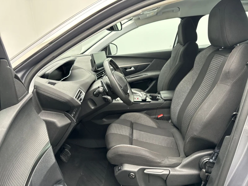 Peugeot 3008 1.5BlueHdi EAT8, снимка 7 - Автомобили и джипове - 52507713