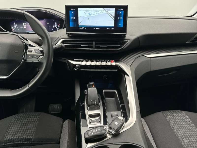 Peugeot 3008 1.5BlueHdi EAT8, снимка 12 - Автомобили и джипове - 52507713