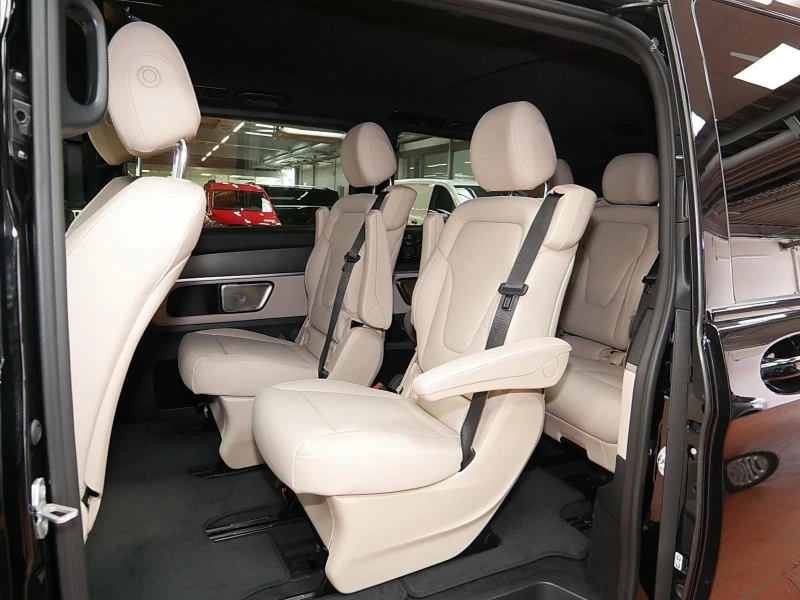 Mercedes-Benz V 300 d/AMG/4M/EXTRALONG/BURMESTER/NIGHT/360/AIRMATIC/, снимка 12 - Автомобили и джипове - 51192244