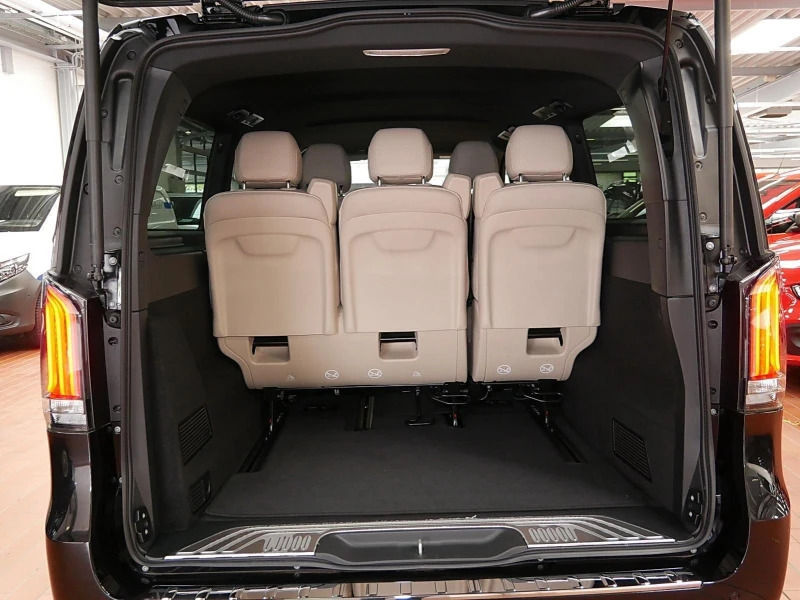 Mercedes-Benz V 300 d/AMG/4M/EXTRALONG/BURMESTER/NIGHT/360/AIRMATIC/, снимка 14 - Автомобили и джипове - 51192244