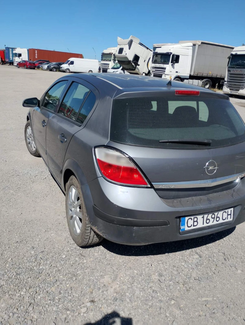 Opel Astra 1.7 CDTI 101KC, снимка 8 - Автомобили и джипове - 52528043