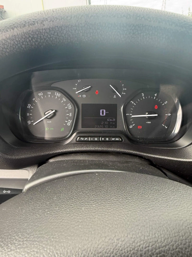 Citroen Jumpy Товарен/Камера/Мъртва точка/Автопилот/Навигация, снимка 10 - Автомобили и джипове - 52594326