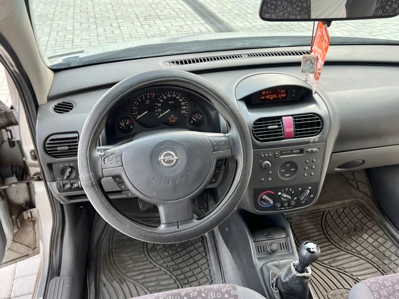 Opel Corsa 1.2i 75 к.с 2004г, снимка 10 - Автомобили и джипове - 52705376