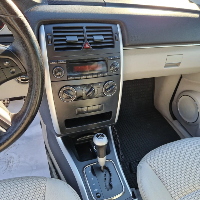 Mercedes-Benz B 180 Automatic , снимка 10 - Автомобили и джипове - 52736500