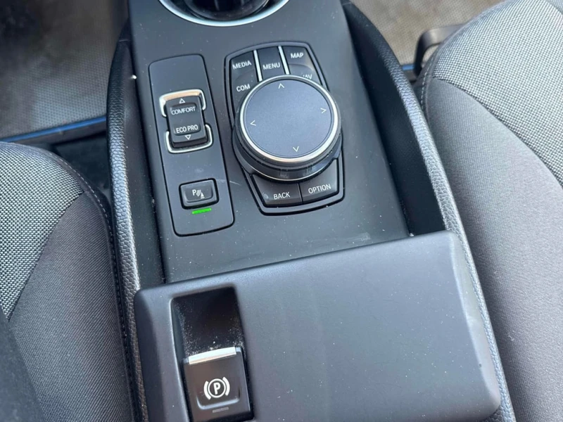 BMW i3 * Auto w/Range Extender * CARFAX * БЕЗ ПЪРВОНАЧАЛН, снимка 12 - Автомобили и джипове - 52784623