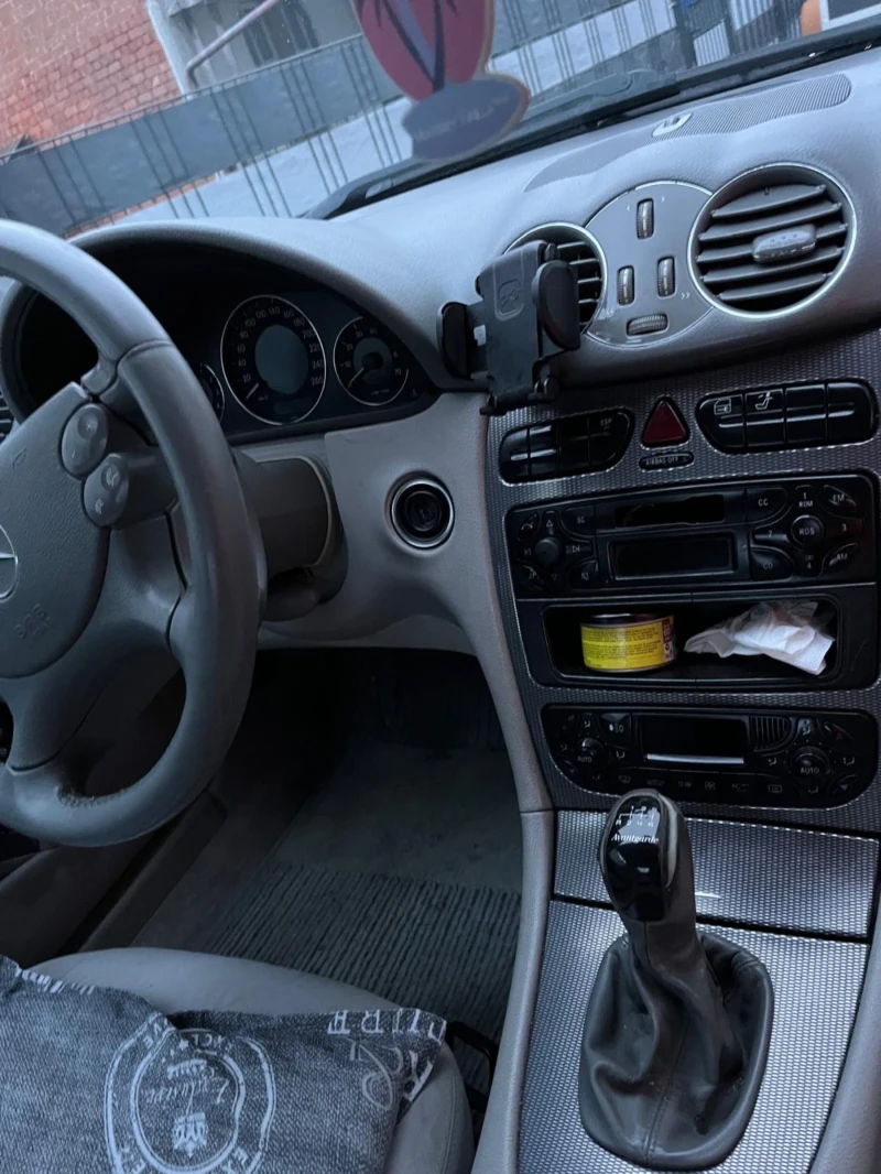 Mercedes-Benz CLK, снимка 8 - Автомобили и джипове - 52798108