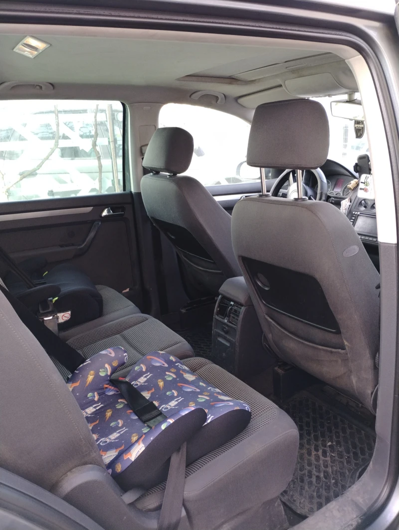 VW Touran 1.9 TDI, снимка 5 - Автомобили и джипове - 53213146