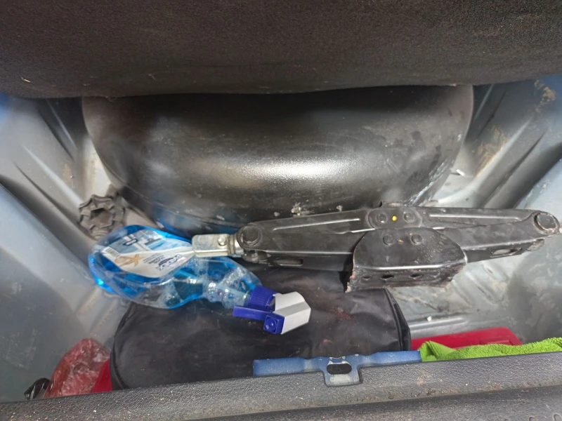 Dacia Logan MCV, снимка 8 - Автомобили и джипове - 53382717