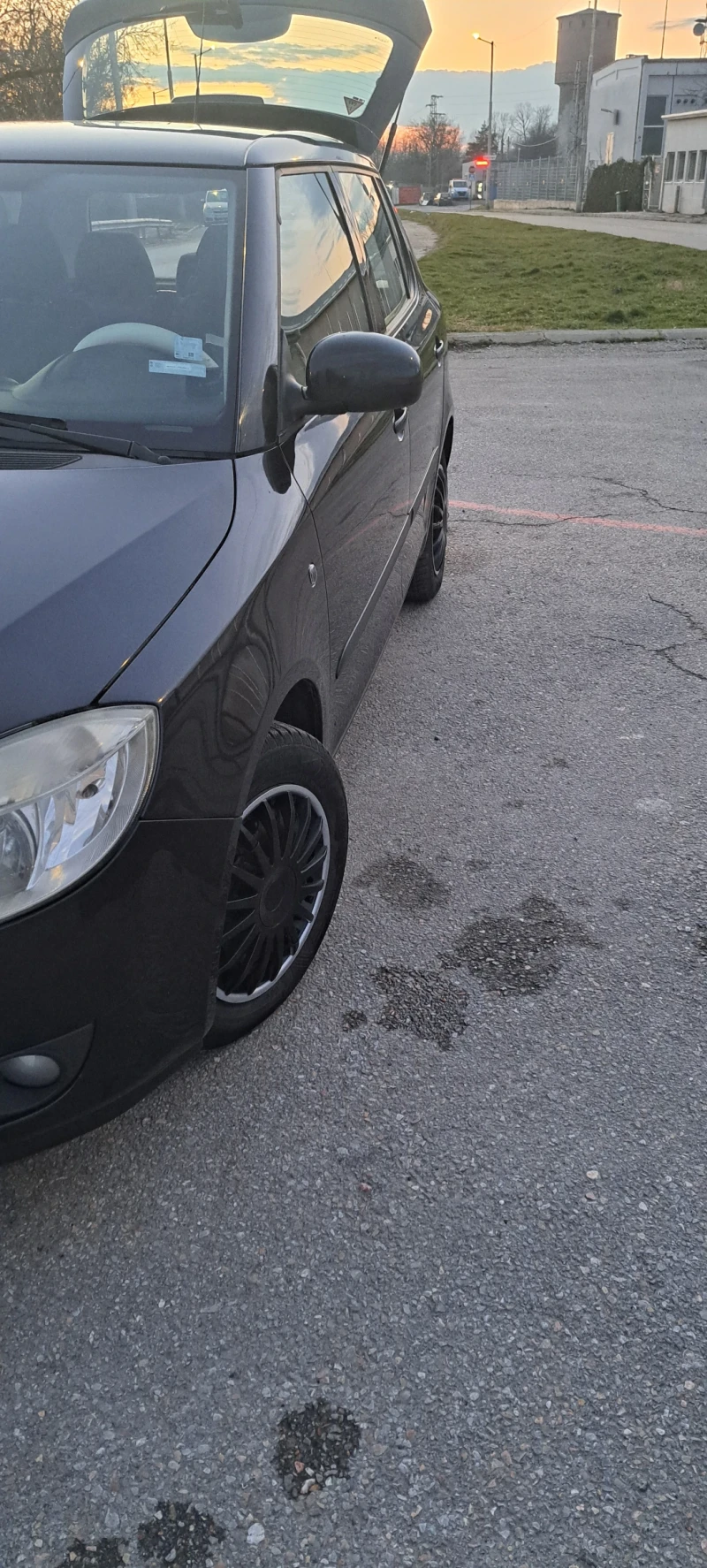 Skoda Fabia 1.4, снимка 2 - Автомобили и джипове - 53419225