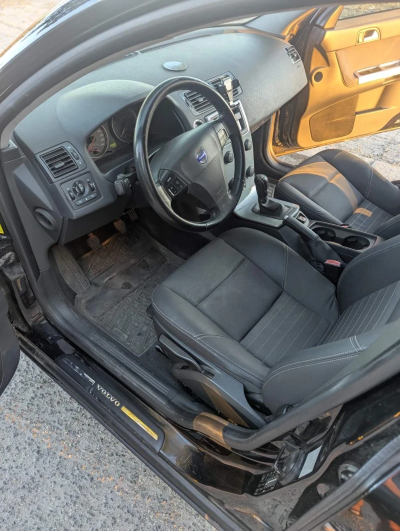 Volvo V50 2.0i газ, снимка 7 - Автомобили и джипове - 53474768
