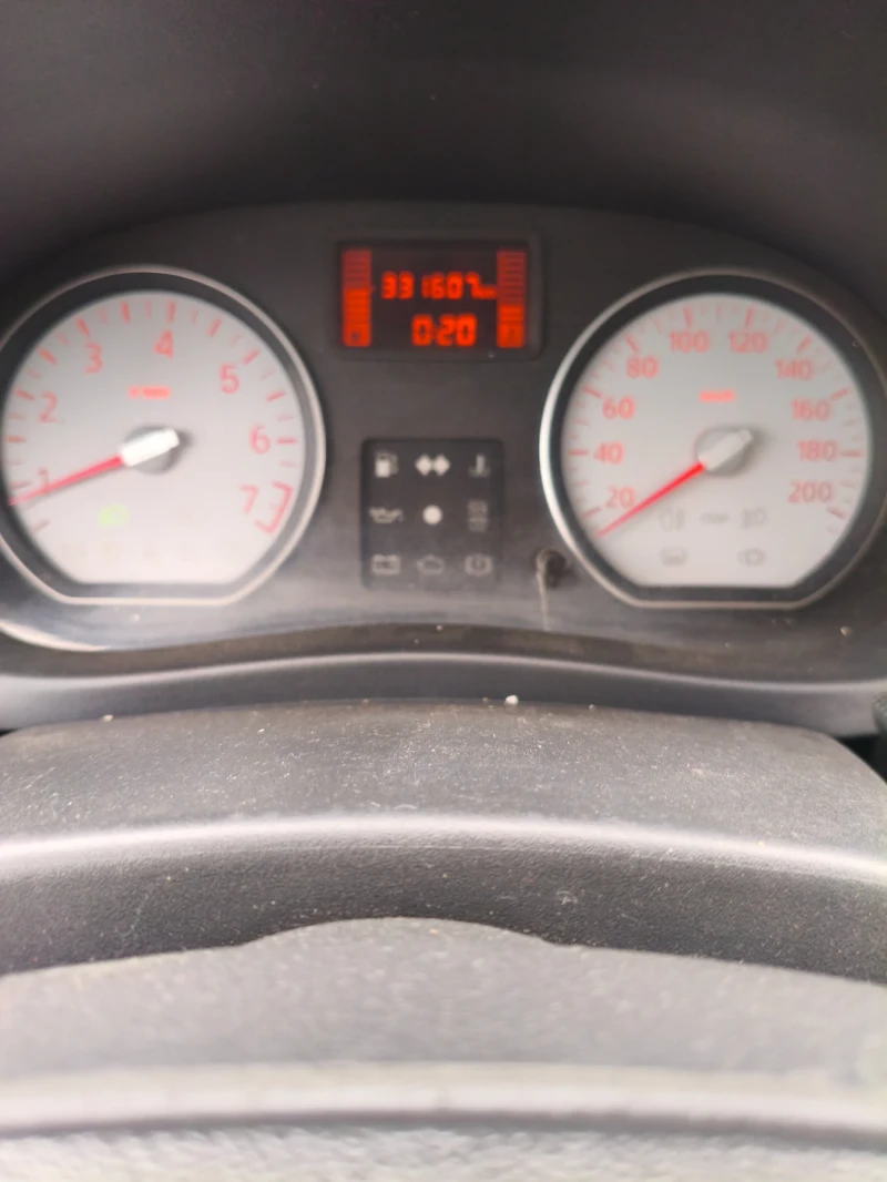 Dacia Logan, снимка 10 - Автомобили и джипове - 53483751