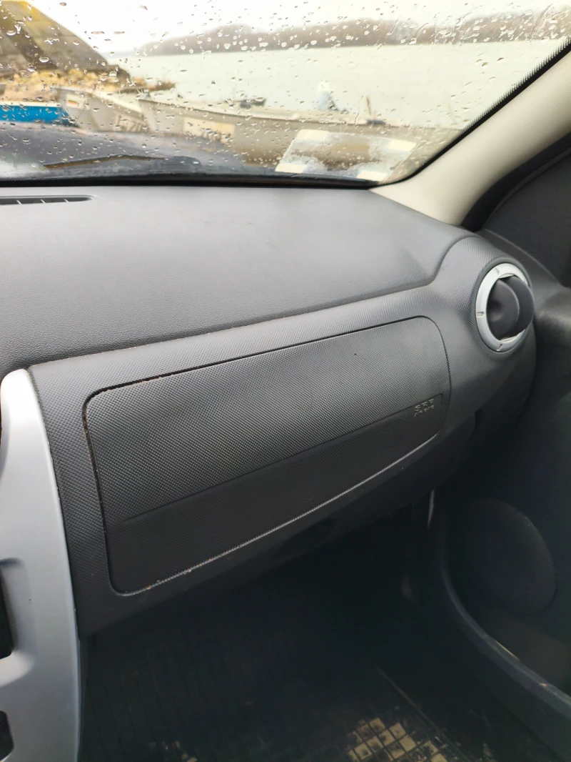 Dacia Logan, снимка 7 - Автомобили и джипове - 53483751