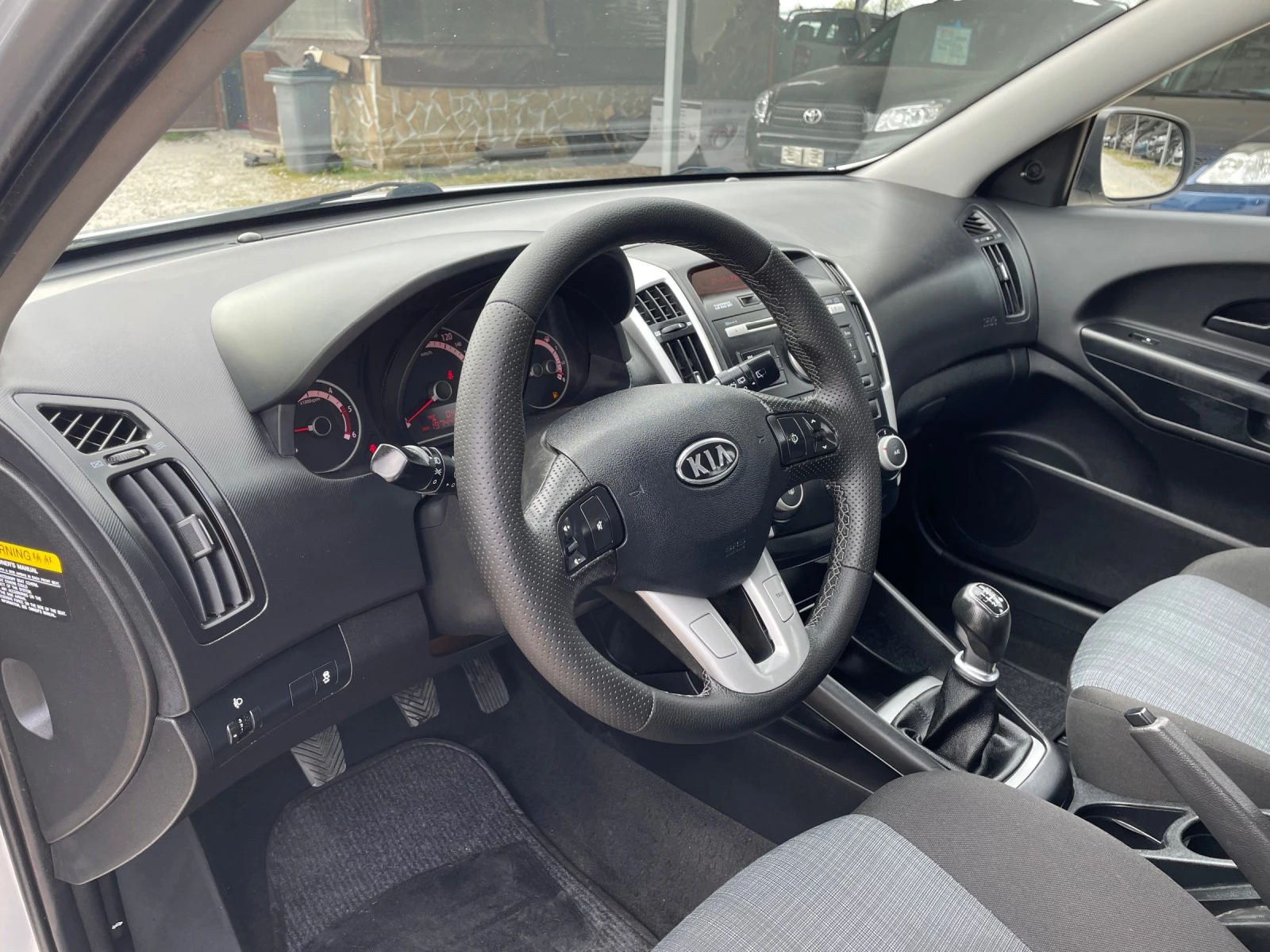 Kia Ceed FACE 1.6 CRDI / 90к.с - 6ск!! - изображение 8