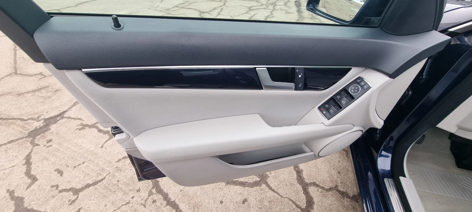 Mercedes-Benz C 200 CDI 136k.c UNIKAT ITALIA EURO 5 - изображение 9