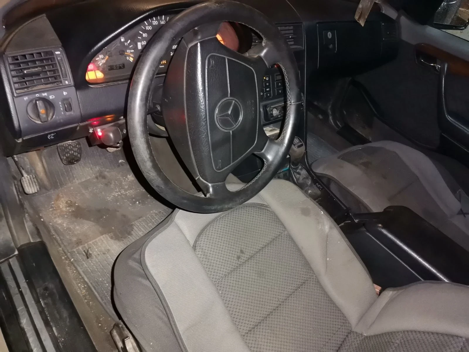 Mercedes-Benz C 200  - изображение 6