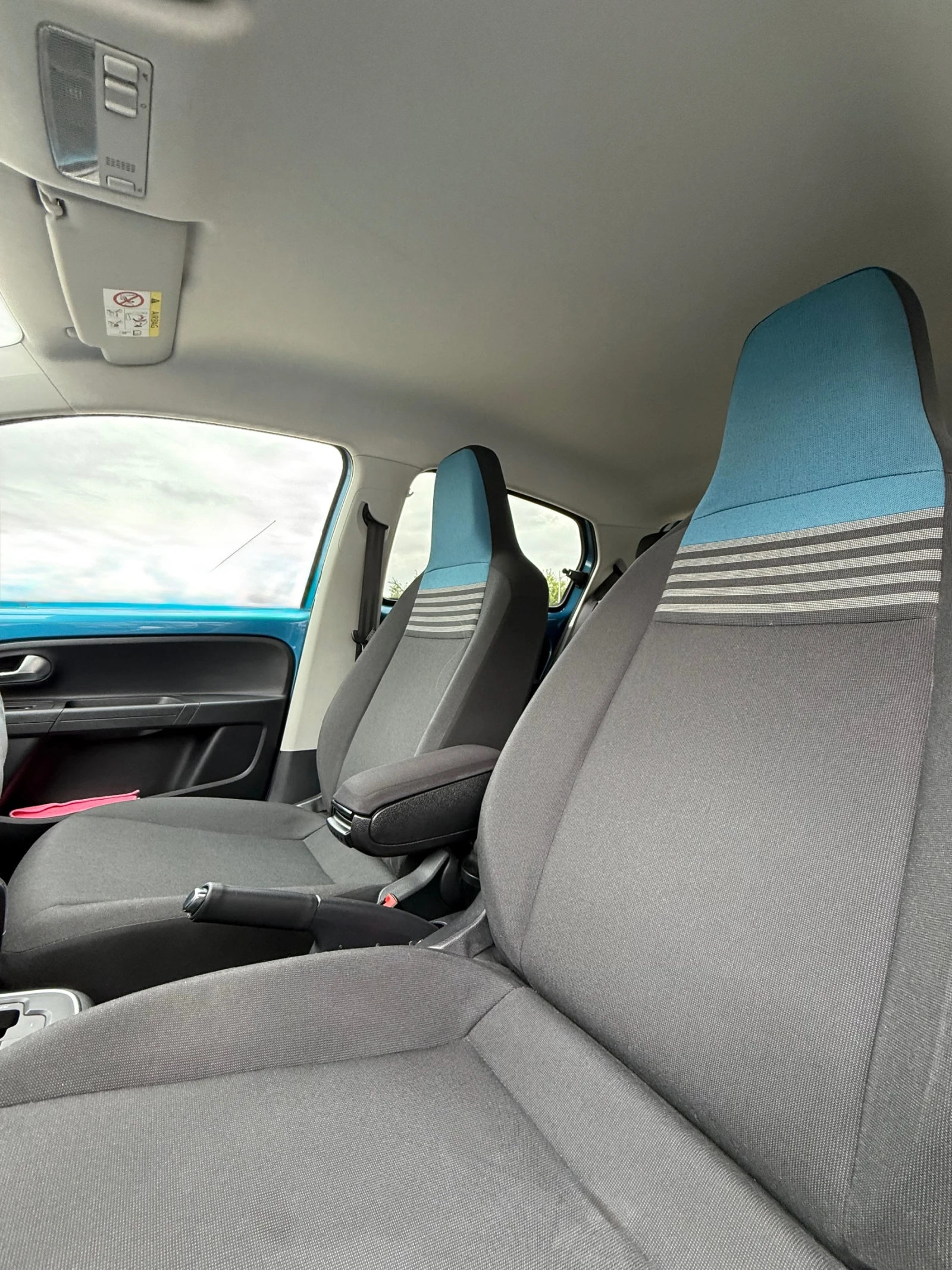 VW Up 1.0 Автоматик - изображение 6