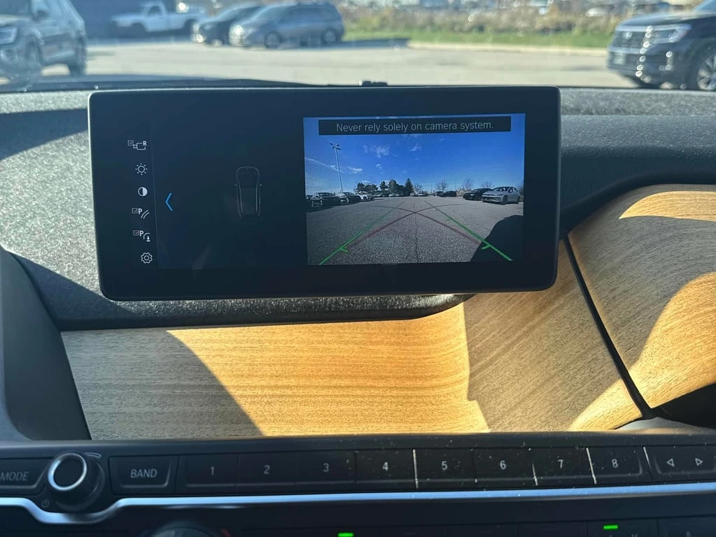 BMW i3 * Auto w/Range Extender * CARFAX * БЕЗ ПЪРВОНАЧАЛН - изображение 10