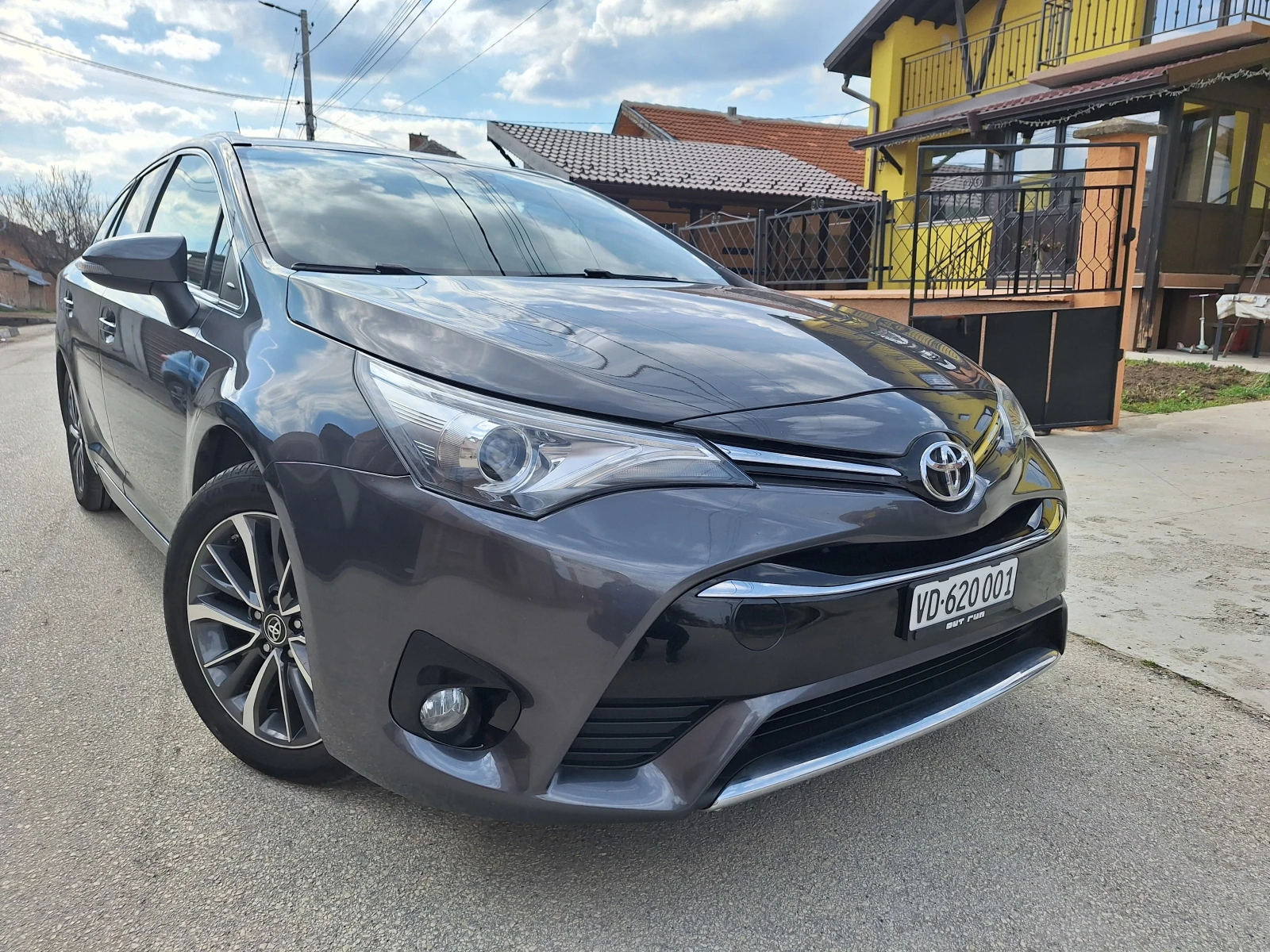 Toyota Avensis 1.8VVTi Швейцария Edition S 150х.км. с ИСТОРИЯ