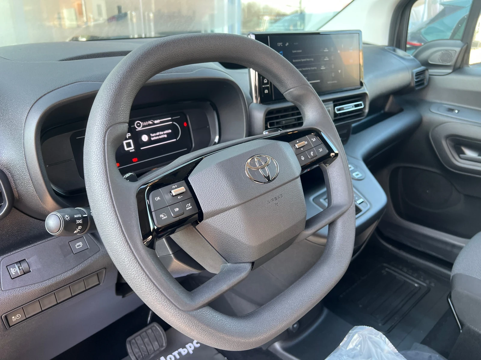 Toyota Proace City Full Electric L2 Comfort, снимка 12 - Автомобили и джипове - 53858149