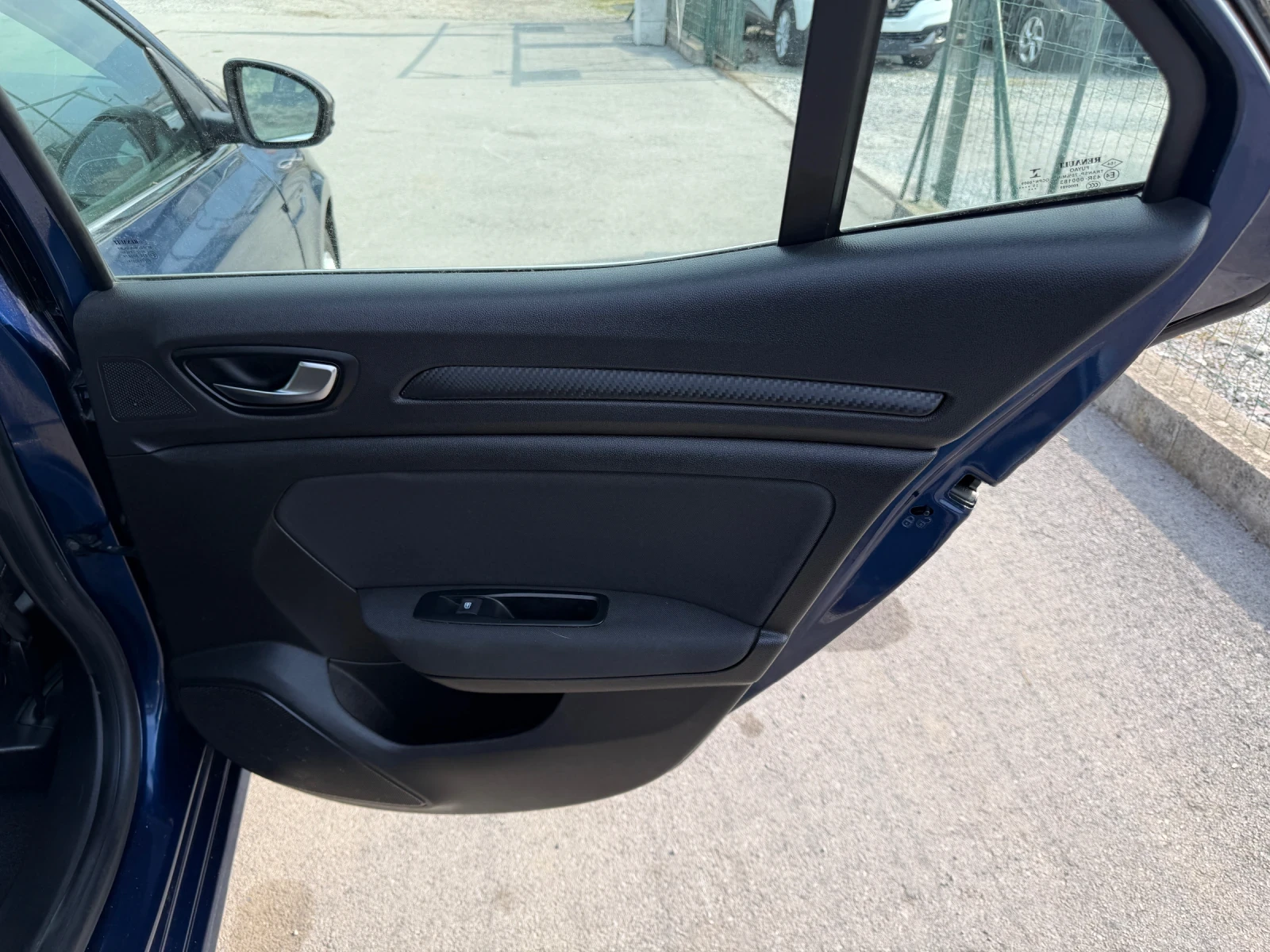 Renault Megane 1.5 DCI, снимка 7 - Автомобили и джипове - 53885600