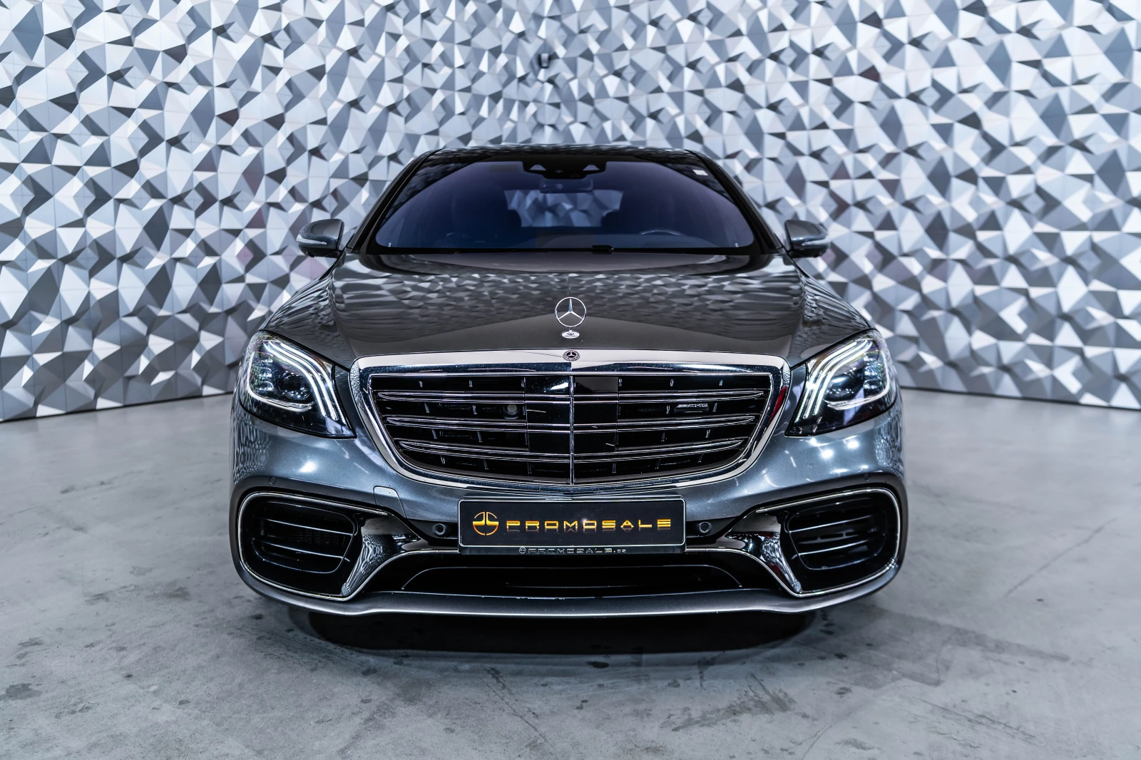 Mercedes-Benz S 63 AMG Carbon* Burmester* 360* TV, снимка 2 - Автомобили и джипове - 54067855