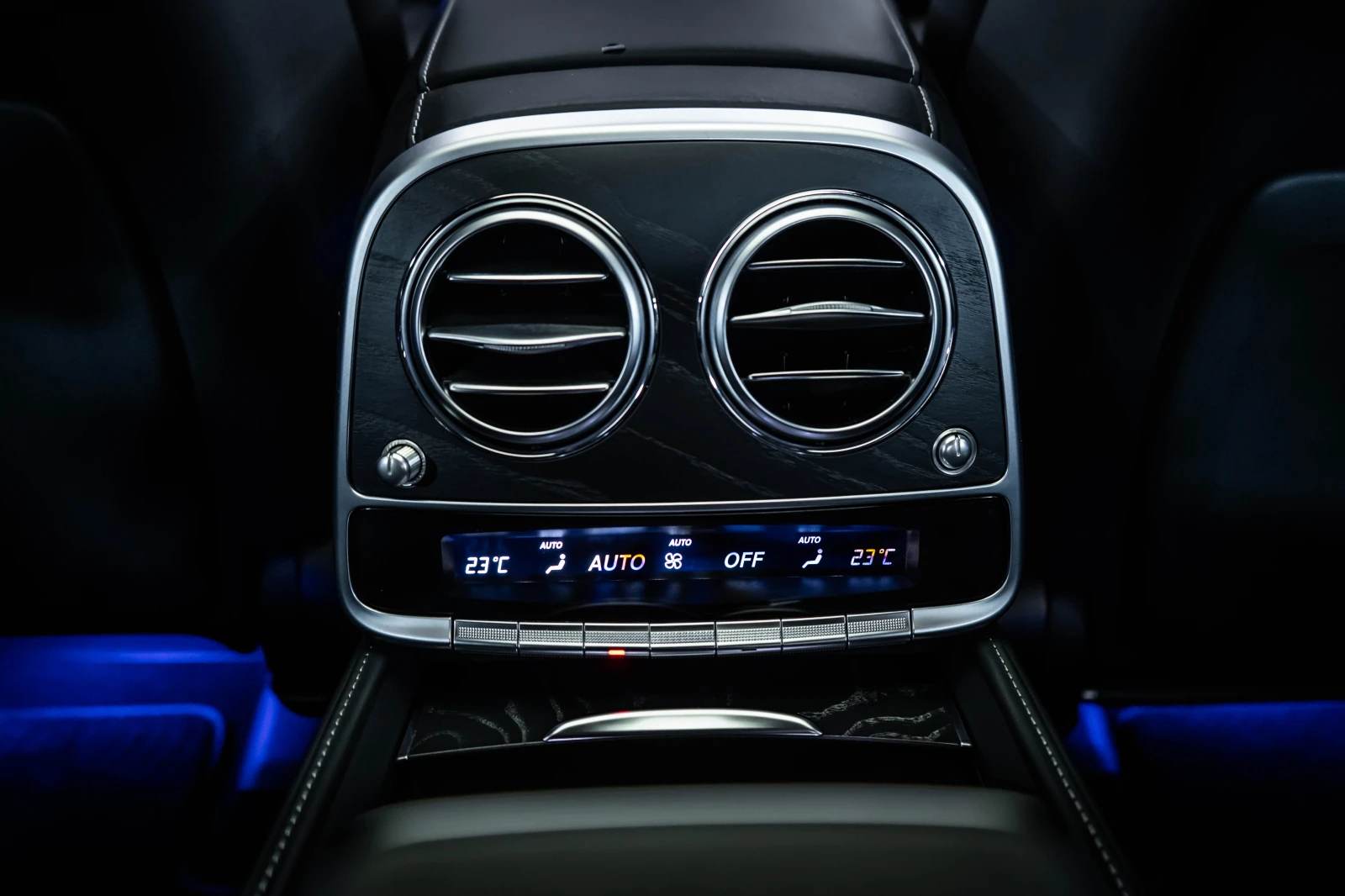 Mercedes-Benz S 63 AMG Carbon* Burmester* 360* TV, снимка 14 - Автомобили и джипове - 54067855