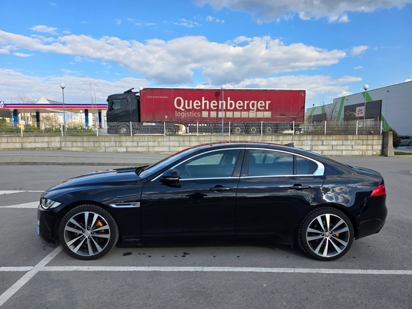 Jaguar XE 2.0d, снимка 3 - Автомобили и джипове - 54100598