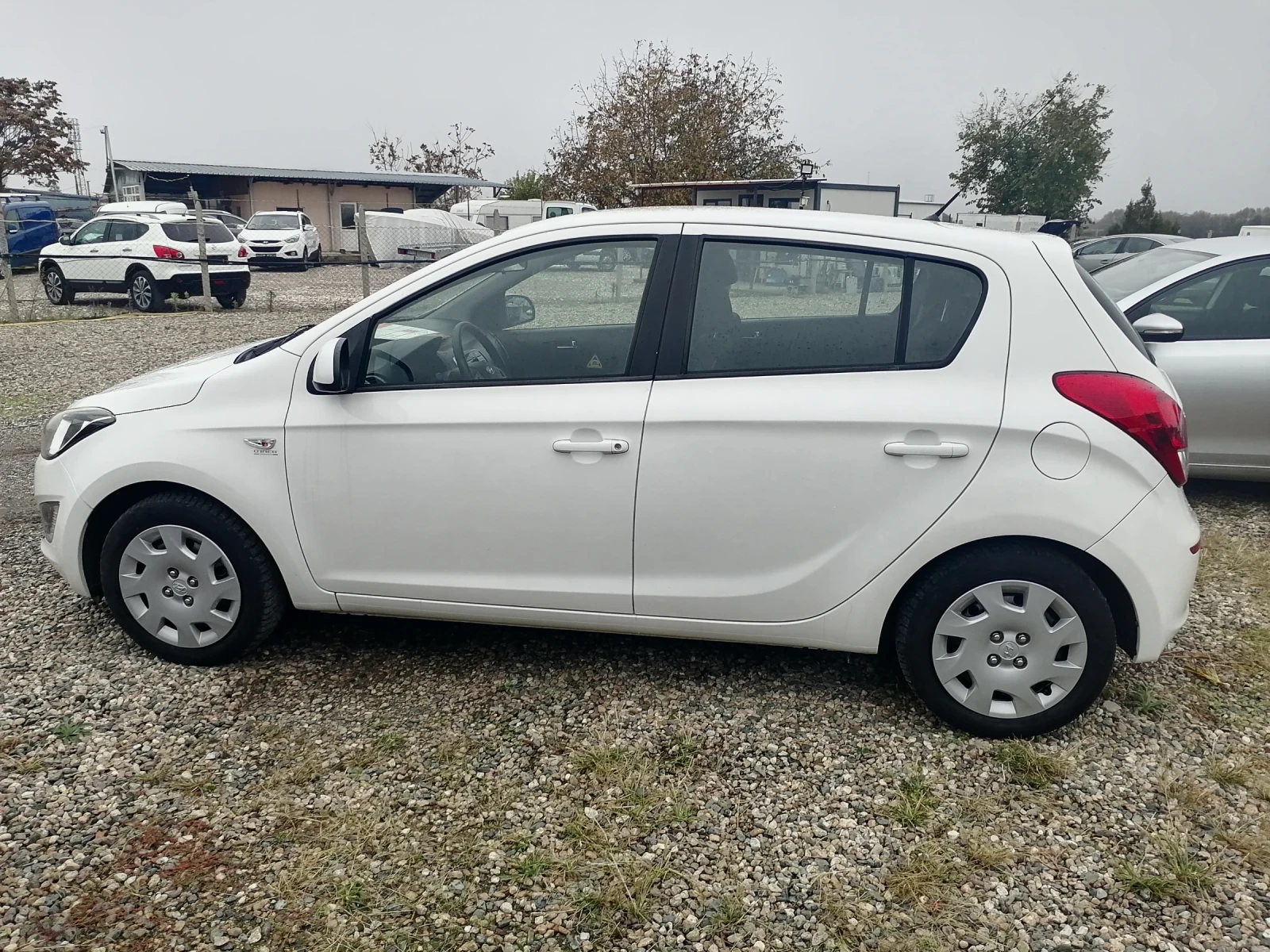 Hyundai I20 АГУ, снимка 12 - Автомобили и джипове - 54161461