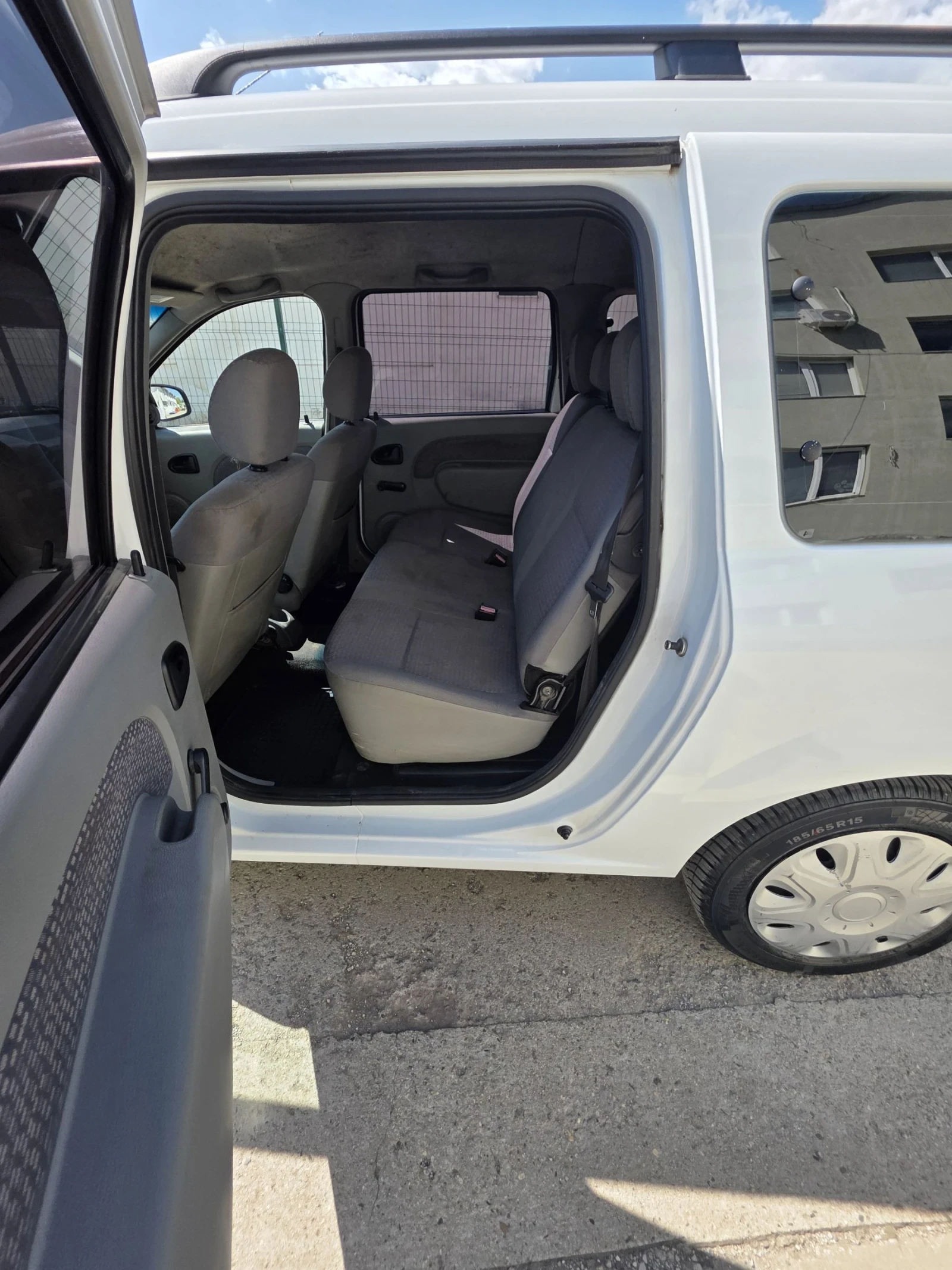 Dacia Logan MCV N1 6+ 1, снимка 7 - Автомобили и джипове - 54427469
