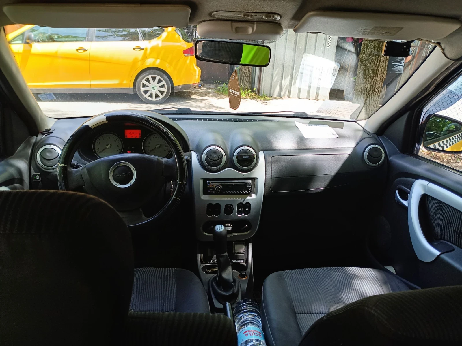 Dacia Logan, снимка 4 - Автомобили и джипове - 54721502