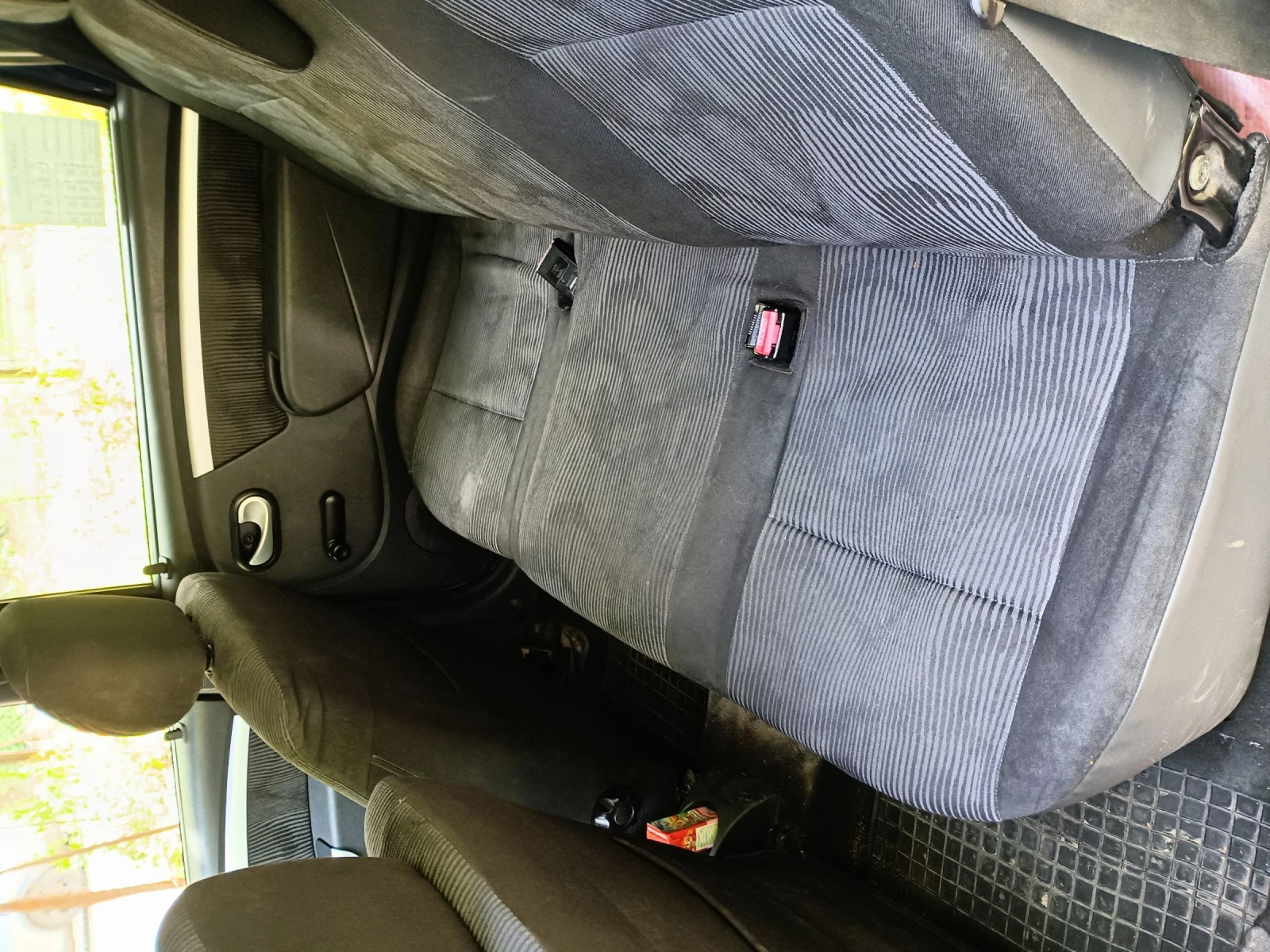 Dacia Logan, снимка 5 - Автомобили и джипове - 54721502