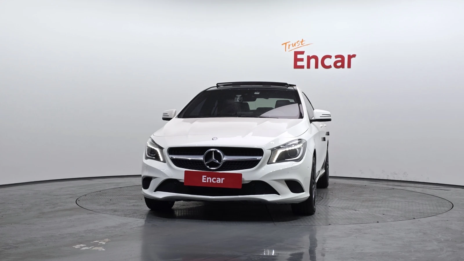 Mercedes-Benz CLA 220 BLUETEC 4MATIC * АВТОКРЕДИТ * ПРЕДСТАВИТЕЛСТВО, снимка 3 - Автомобили и джипове - 55377904