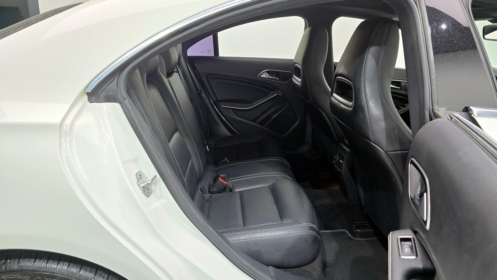 Mercedes-Benz CLA 220 BLUETEC 4MATIC * АВТОКРЕДИТ * ПРЕДСТАВИТЕЛСТВО, снимка 13 - Автомобили и джипове - 55377904