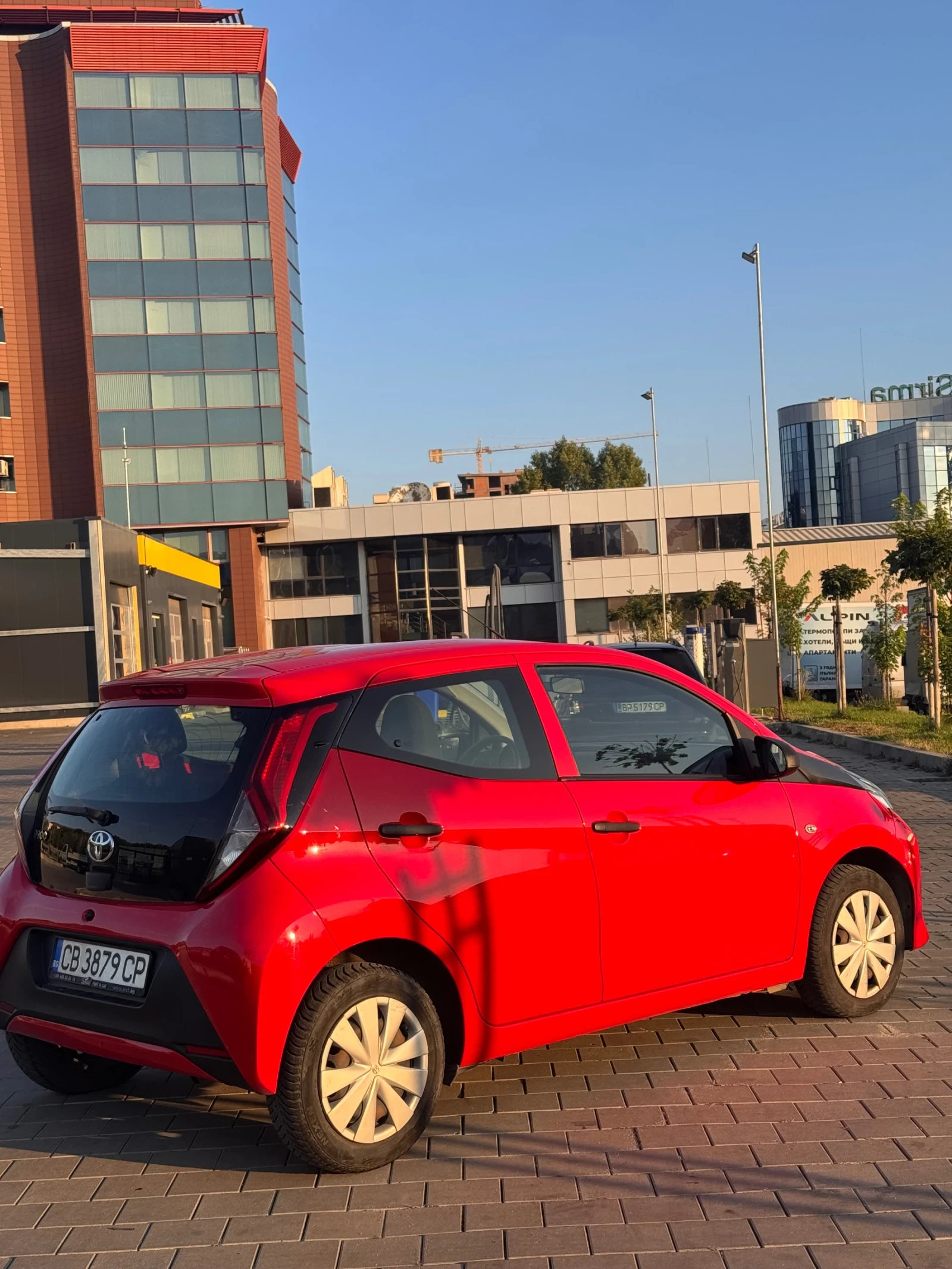 Toyota Aygo 1.0 VTTi, снимка 2 - Автомобили и джипове - 55621122