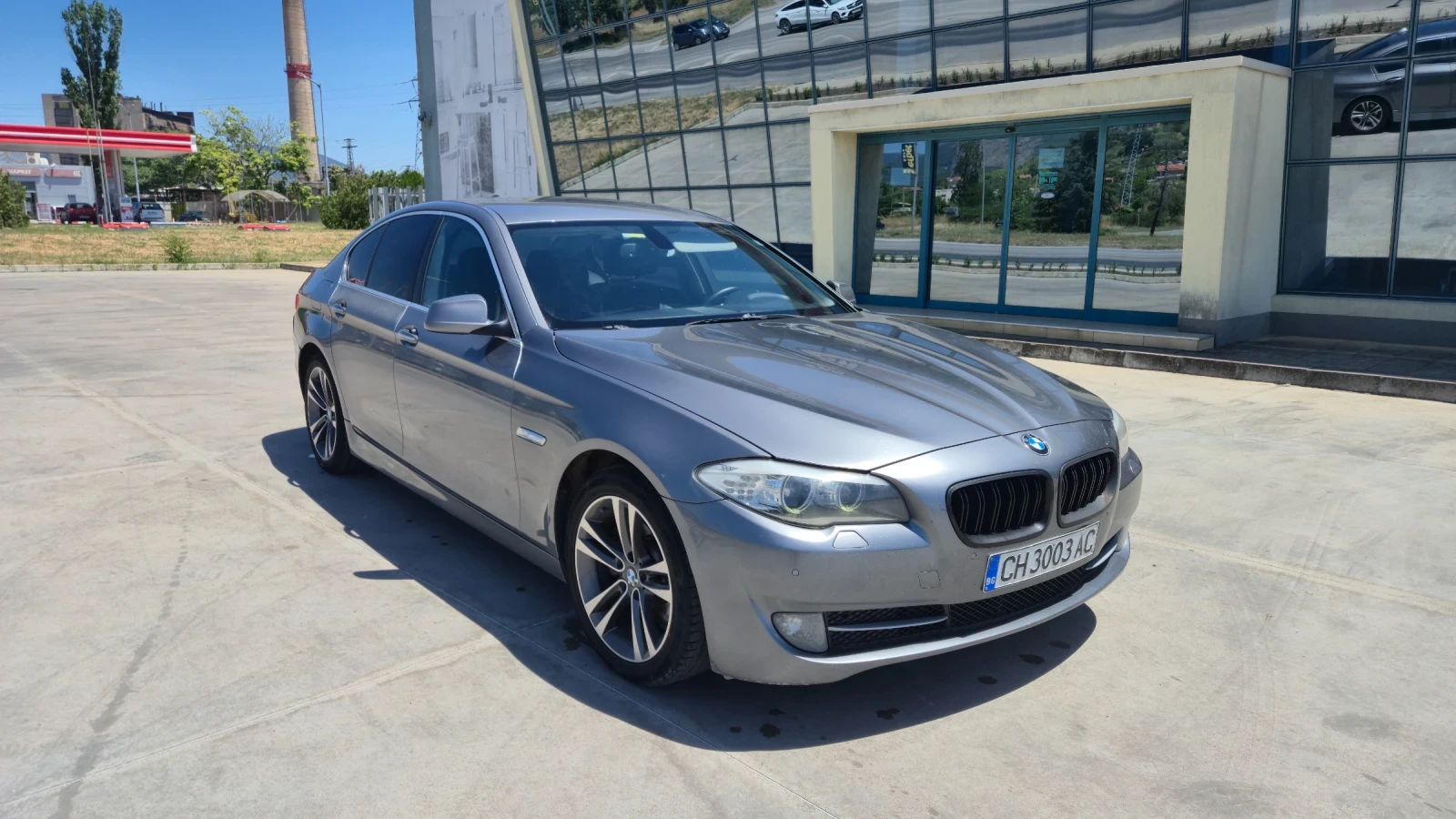 BMW 520, снимка 3 - Автомобили и джипове - 55989494
