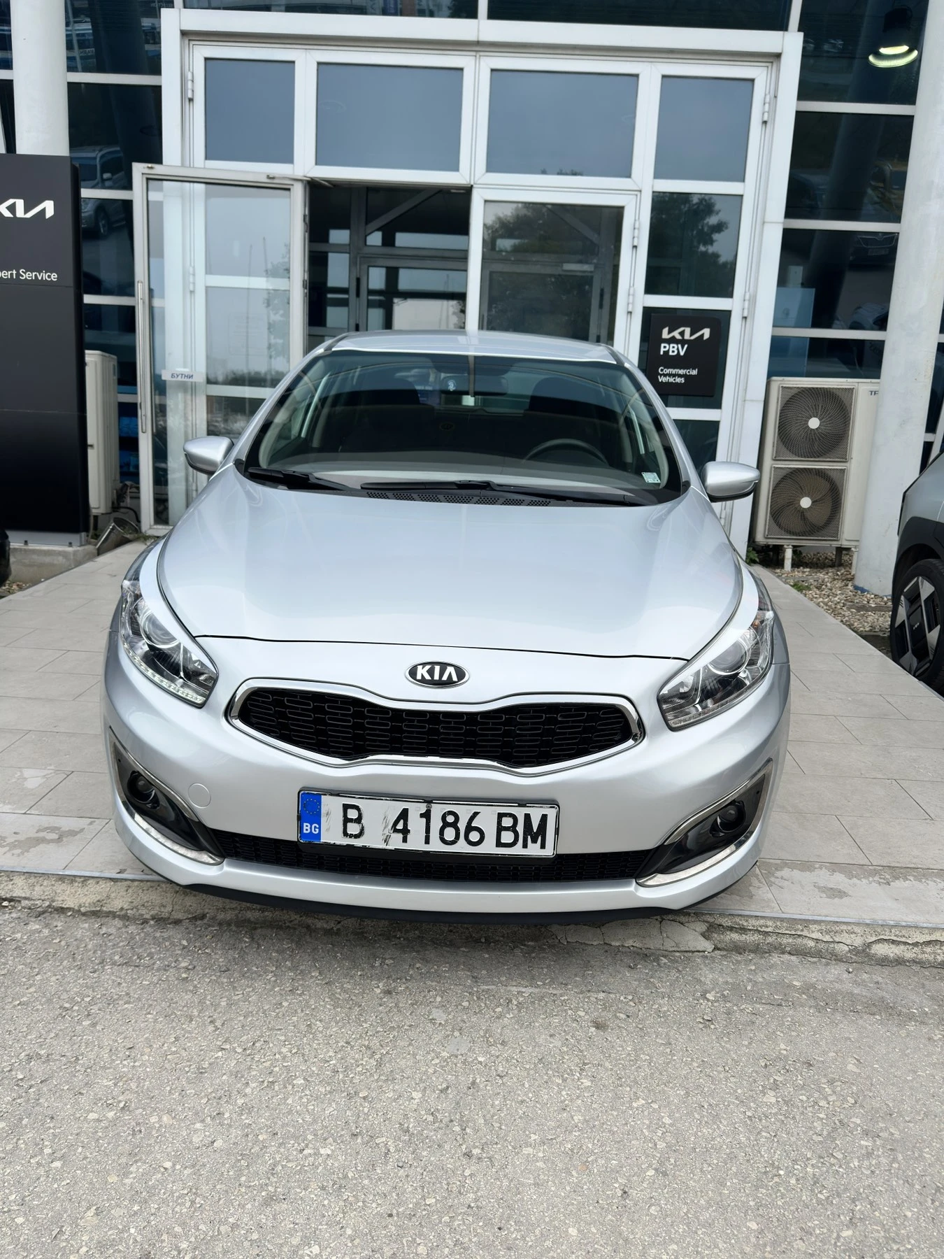 Kia Ceed, снимка 2 - Автомобили и джипове - 56542034