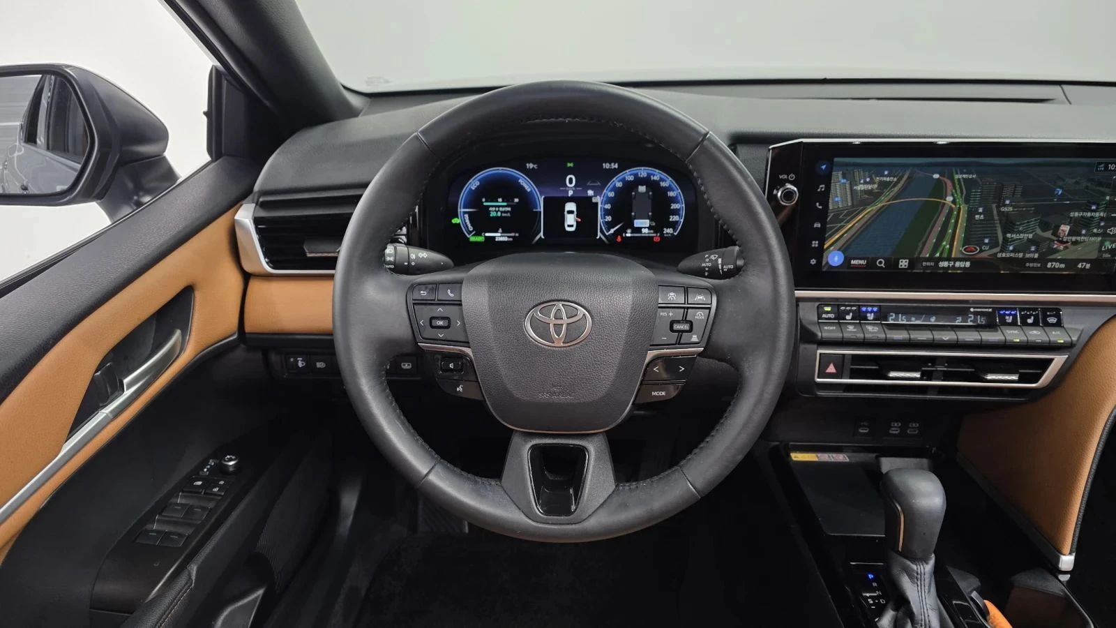Toyota Camry, снимка 13 - Автомобили и джипове - 56689636