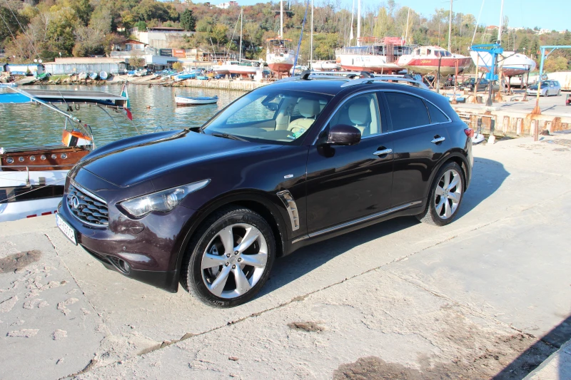 Infiniti Fx 30 3.0d S Premium, снимка 2 - Автомобили и джипове - 46776950