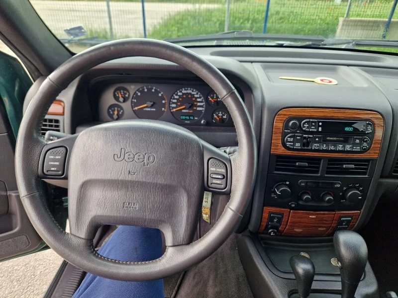 Jeep Grand cherokee 4.7 232кс.УНИКАТ., снимка 12 - Автомобили и джипове - 45844114