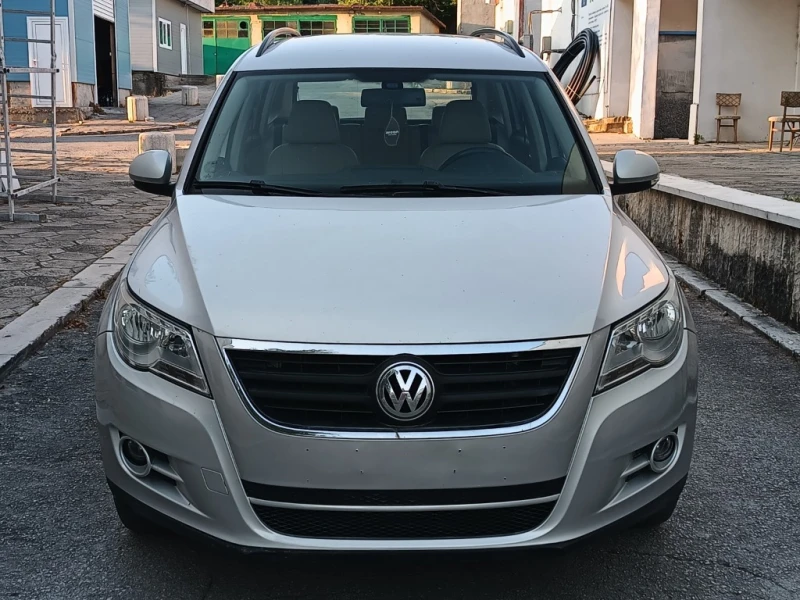 VW Tiguan 2.0 TDI 4x4 AUTOMAT, снимка 1 - Автомобили и джипове - 49211539