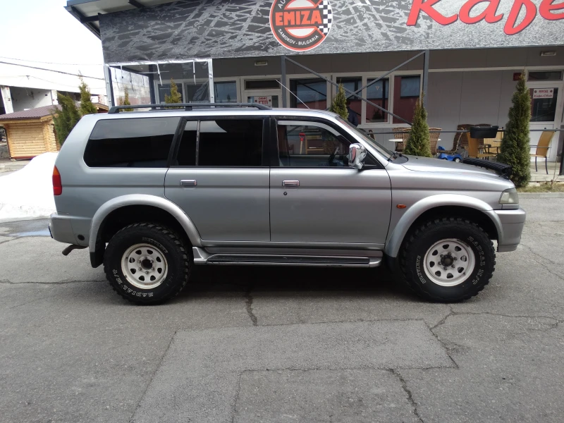 Mitsubishi Pajero sport 3.00 газ, снимка 3 - Автомобили и джипове - 49324621