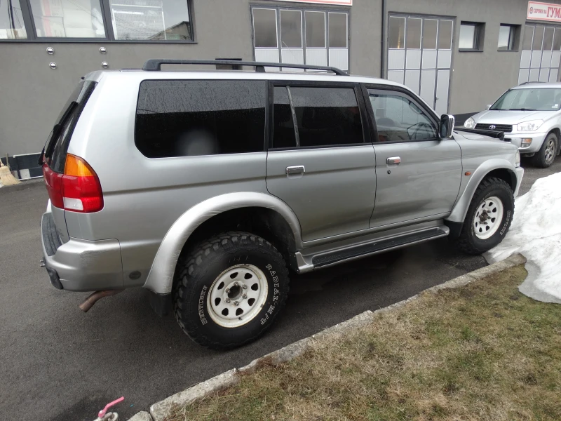 Mitsubishi Pajero sport 3.00 газ, снимка 5 - Автомобили и джипове - 49324621