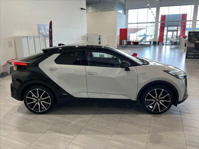 Toyota C-HR 2.0 HEV GR SPORT 4X4 PREMIERE EDITION НАЛИЧНА ! ! , снимка 5 - Автомобили и джипове - 52836631