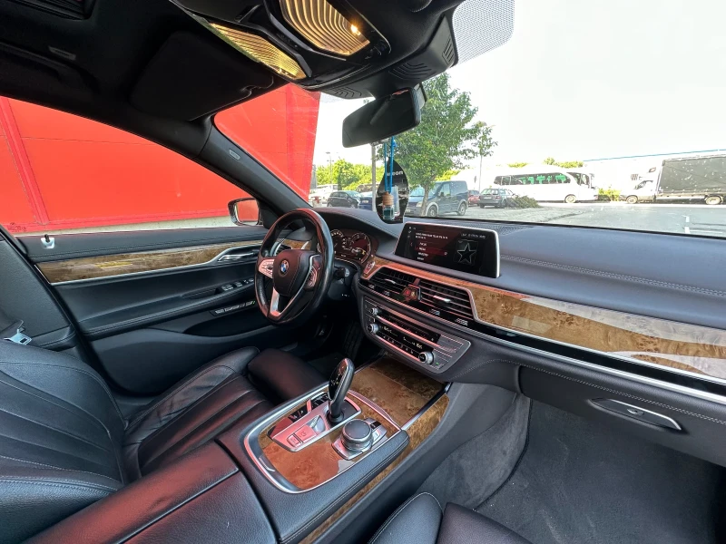 BMW 730 xD* Вакум* Масаж* Lasser, снимка 12 - Автомобили и джипове - 51738908