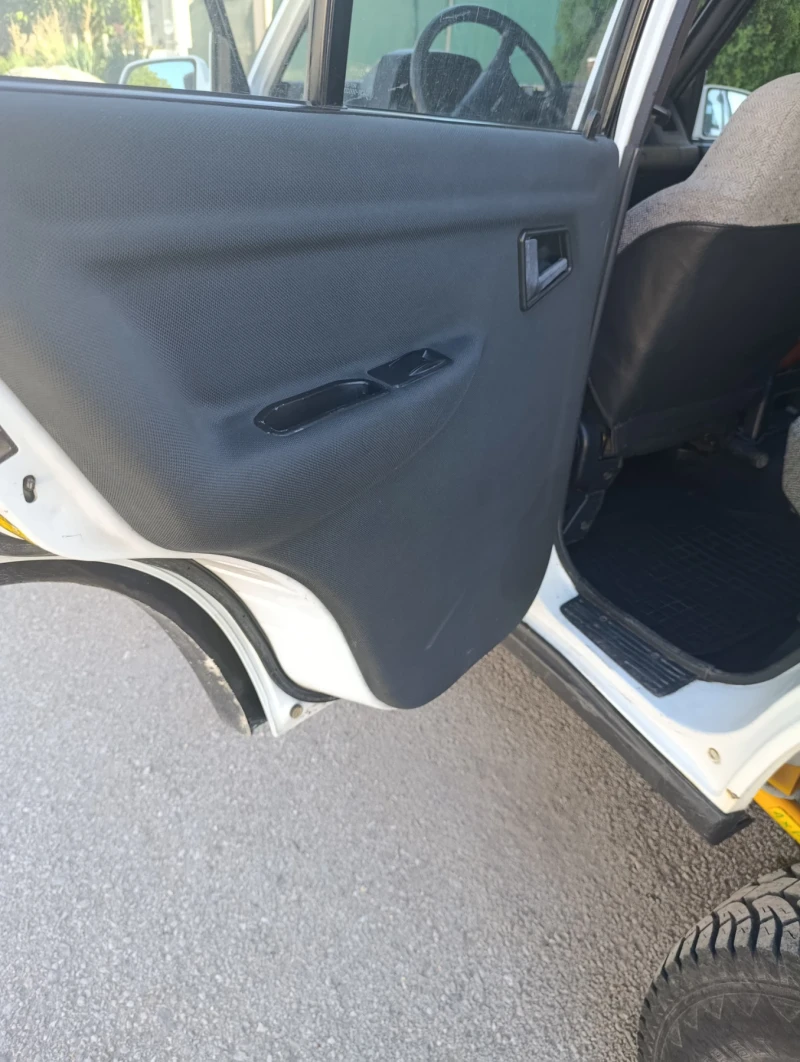 Suzuki Vitara, снимка 9 - Автомобили и джипове - 52303101