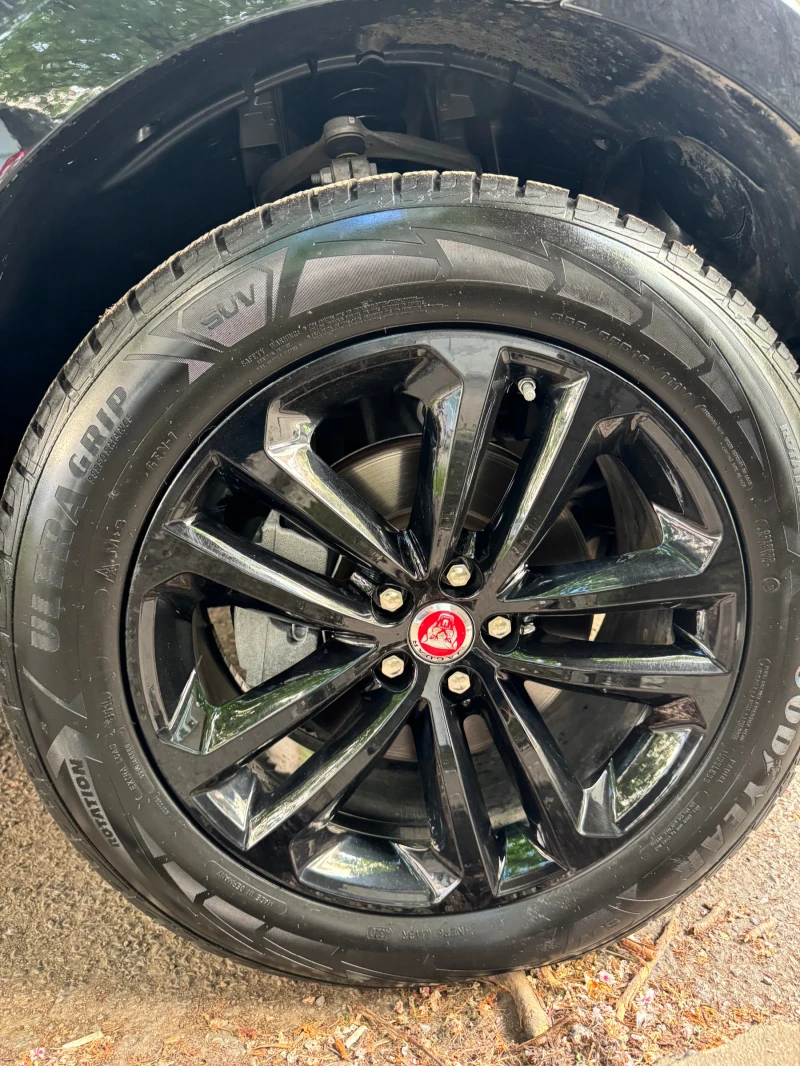 Jaguar F-PACE 2.0 D AWD  CHEQUERED FLAG, снимка 10 - Автомобили и джипове - 52818656