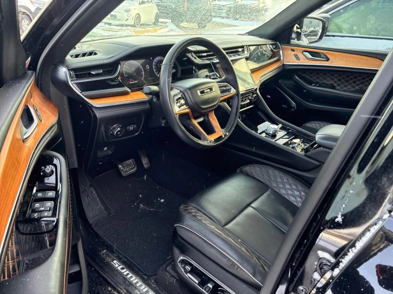 Jeep Grand cherokee * Summit Reserve * CARFAX * БЕЗ ПЪРВОНАЧАЛНА ВНОСК, снимка 5 - Автомобили и джипове - 52940234