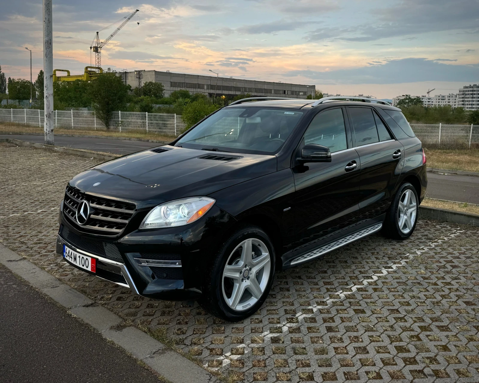 Mercedes-Benz ML 350 * AMG LINE*  - изображение 2