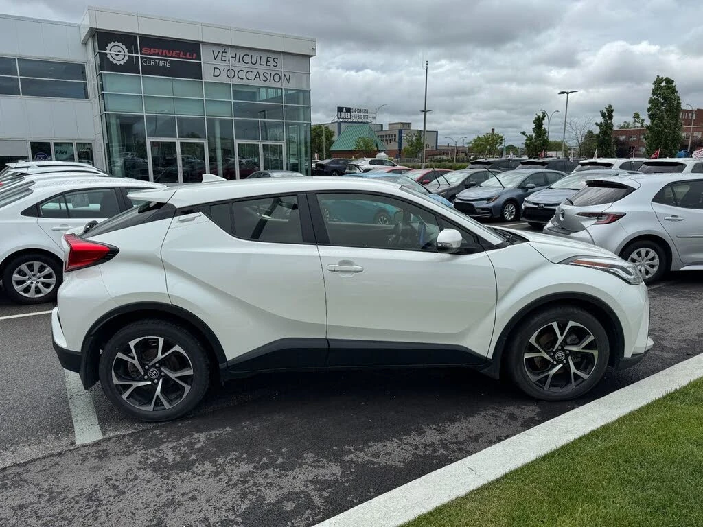 Toyota C-HR * XLE* HeadUp* АвтоКредит (ЦЕНА ДО БГ) - изображение 4
